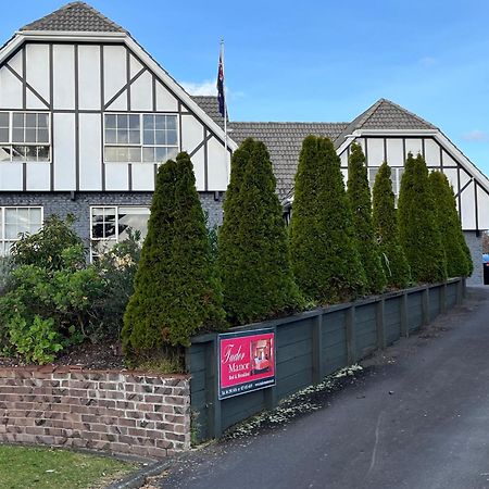 Tudor Manor Bed&Breakfast Paraparaumu Exterior foto