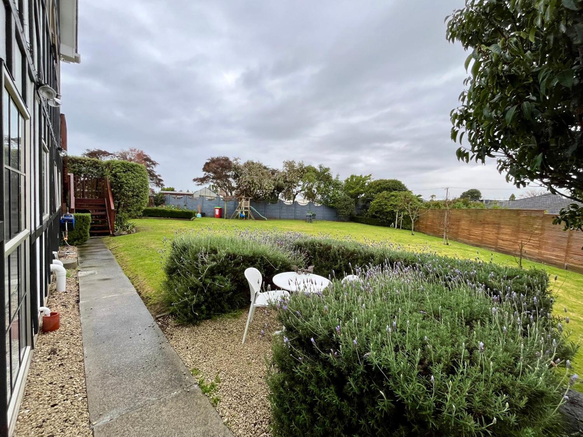 Tudor Manor Bed&Breakfast Paraparaumu Exterior foto