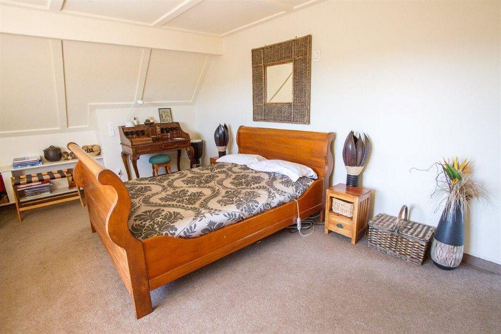 Tudor Manor Bed&Breakfast Paraparaumu Exterior foto